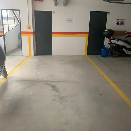 Centrico Con Parking קוניל דה לה פרונטרה