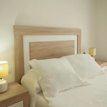 Apartamento Céntrico Con Parking *